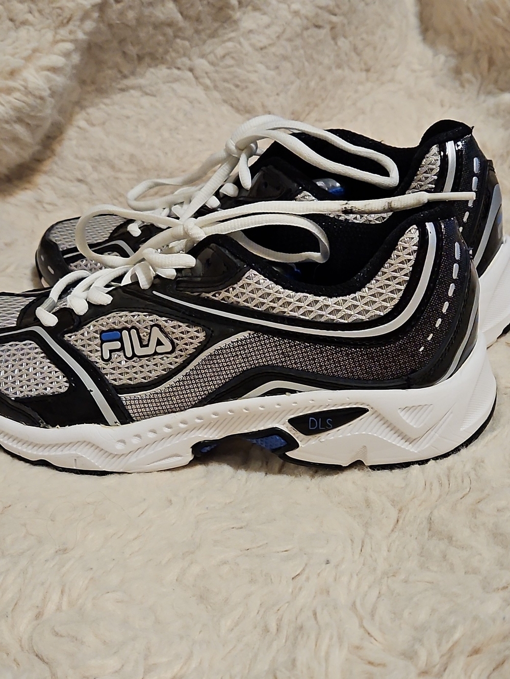 Fila Men's Black White and Silver Athletic Sneakers